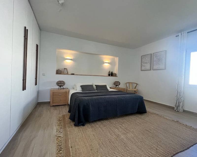 3 soveværelse Villa til leje i Torrevieja med swimmingpool garage - € 2.000 (Ref: 7587269)