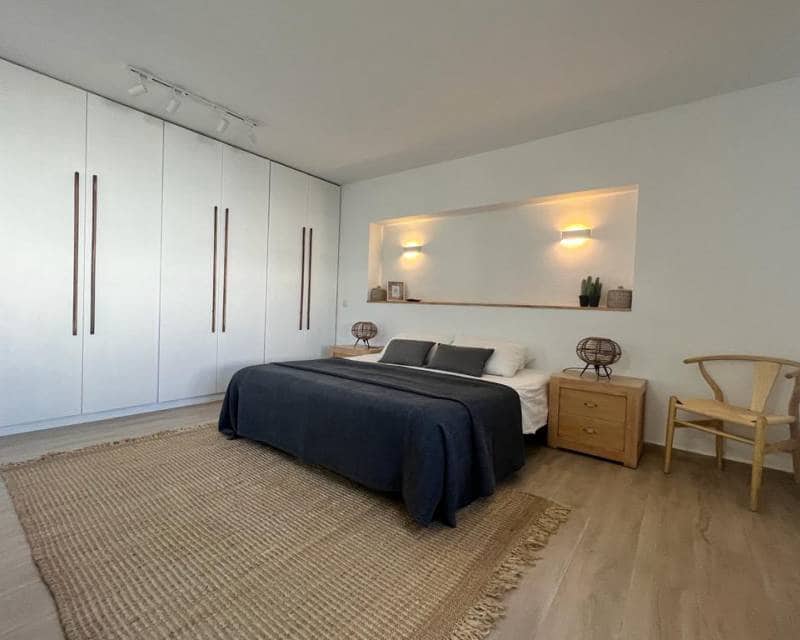 3 soveværelse Villa til leje i Torrevieja med swimmingpool garage - € 2.000 (Ref: 7587269)