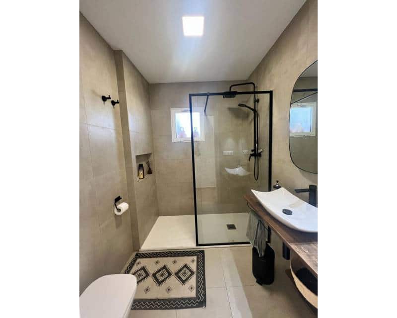 3 soveværelse Villa til leje i Torrevieja med swimmingpool garage - € 2.000 (Ref: 7587269)