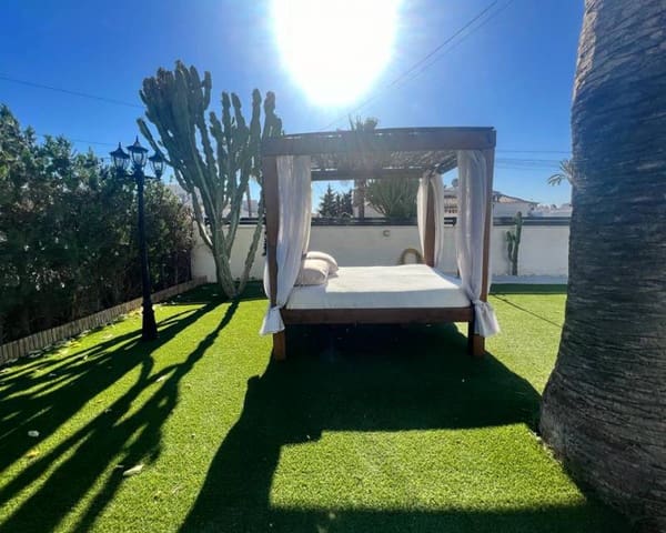 3 bedroom Villa for rent in El Chaparral - La Siesta - La Torreta, Torrevieja with pool garage - € 2,000 (Ref: 7587269)