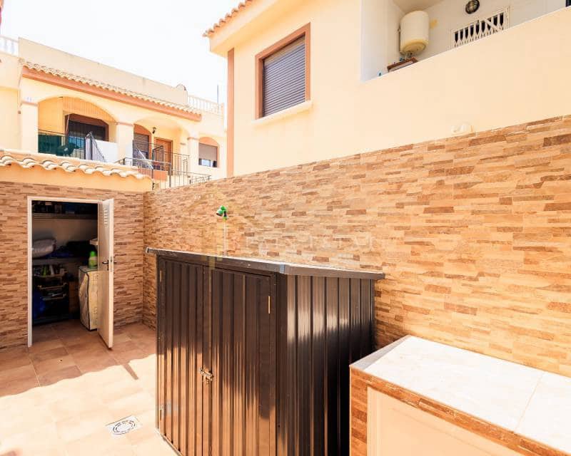 2 chambre Bungalow à vendre à Torrevieja avec piscine garage - 210 000 € (Ref: 7663873)
