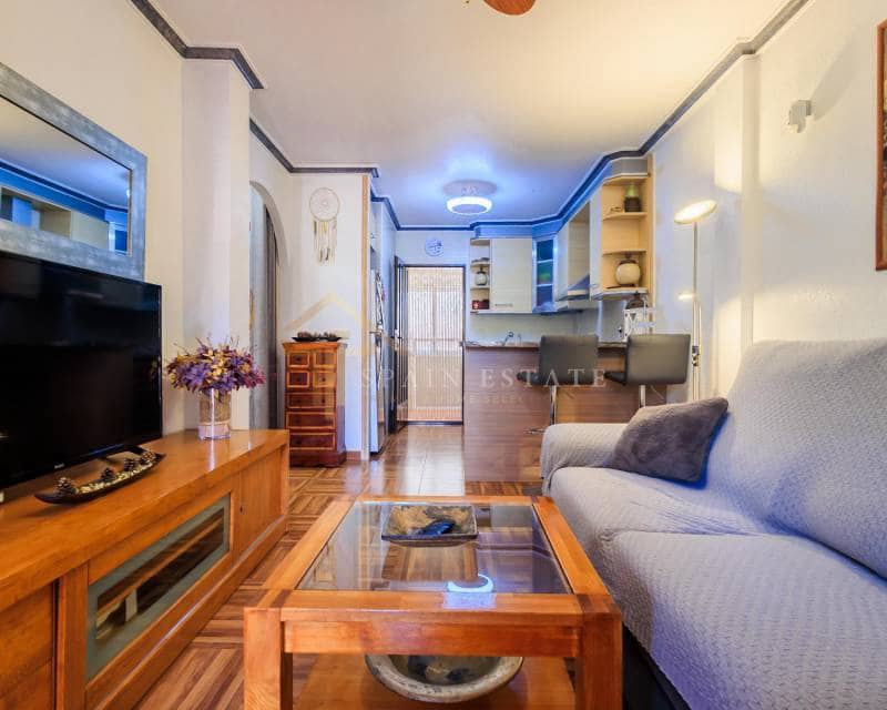 2 chambre Bungalow à vendre à Torrevieja avec piscine garage - 210 000 € (Ref: 7663873)