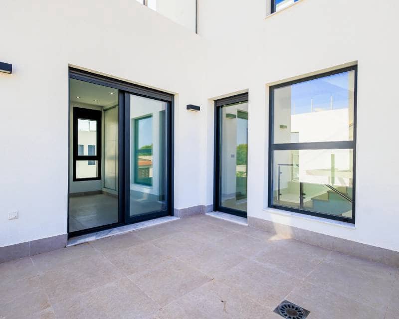 3 chambre Villa/Maison à vendre à Los Balcones avec piscine - 650 000 € (Ref: 7690796)