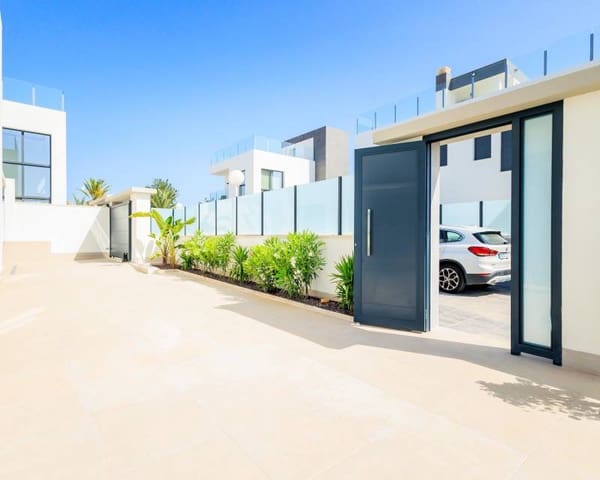 3 chambre Villa/Maison à vendre à Los Balcones avec piscine - 650 000 € (Ref: 7690796)