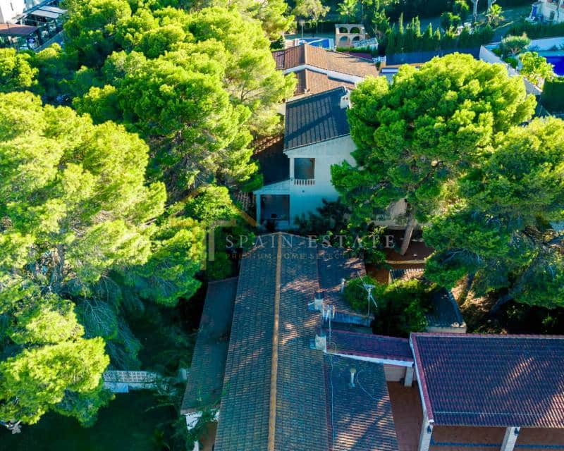 Chalet de 8 habitaciones en Los Balcones en venta con piscina - 550.000 € (Ref: 7826973)