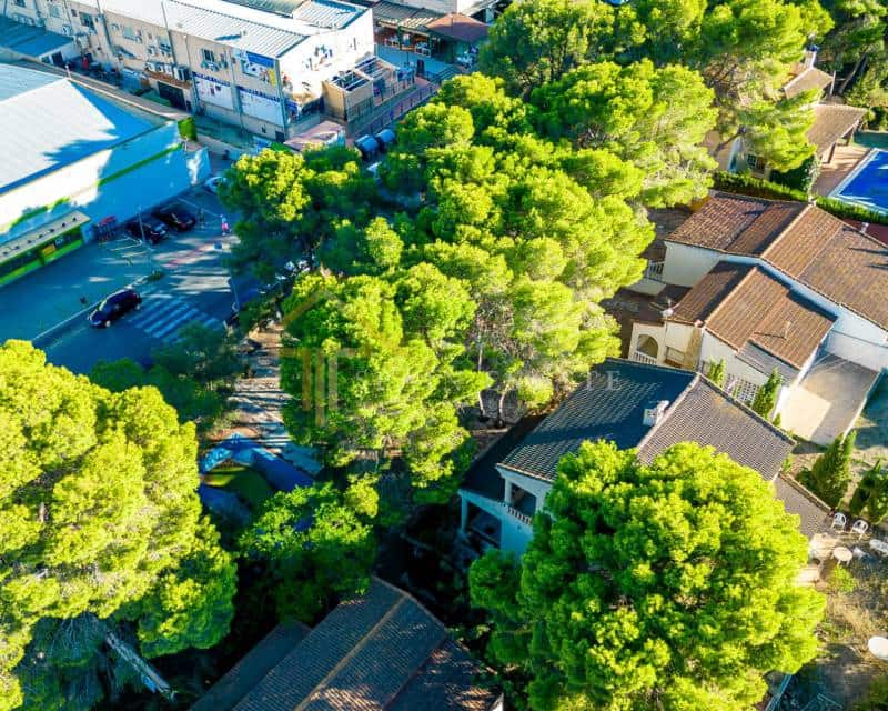 Chalet de 8 habitaciones en Los Balcones en venta con piscina - 550.000 € (Ref: 7826973)