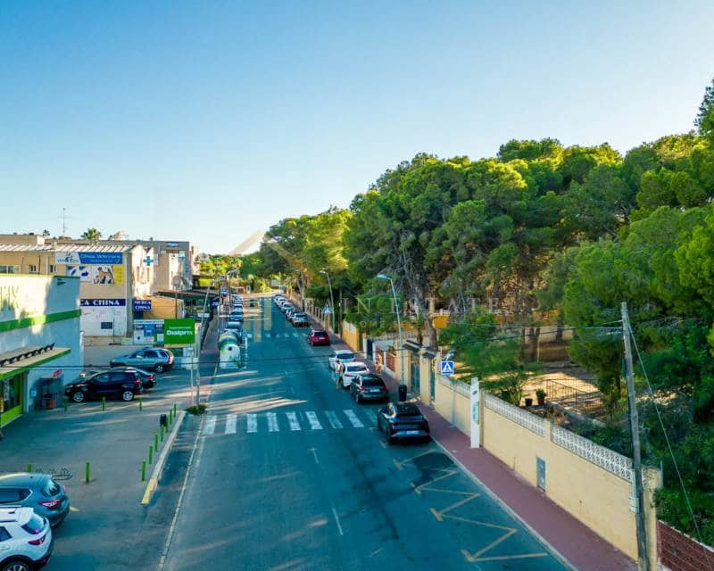 Chalet de 8 habitaciones en Los Balcones en venta con piscina - 550.000 € (Ref: 7826973)