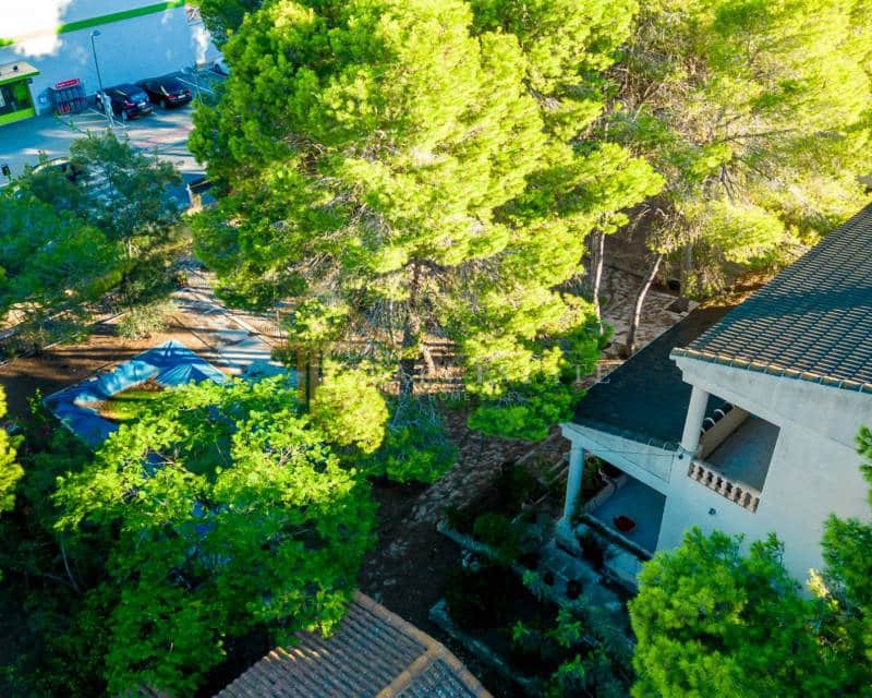 Chalet de 8 habitaciones en Los Balcones en venta con piscina - 550.000 € (Ref: 7826973)