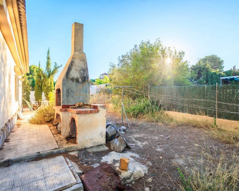 Chalet de 8 habitaciones en Los Balcones en venta con piscina - 550.000 € (Ref: 7826973)