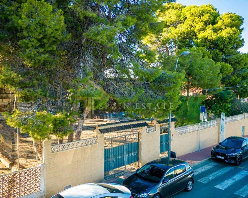 Chalet de 8 habitaciones en Los Balcones en venta con piscina - 550.000 € (Ref: 7826973)