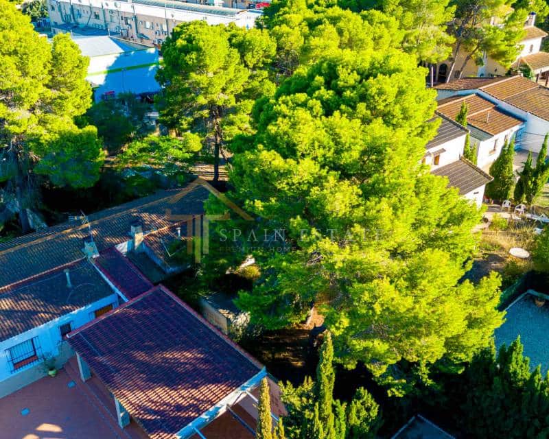 Chalet de 8 habitaciones en Los Balcones en venta con piscina - 550.000 € (Ref: 7826973)