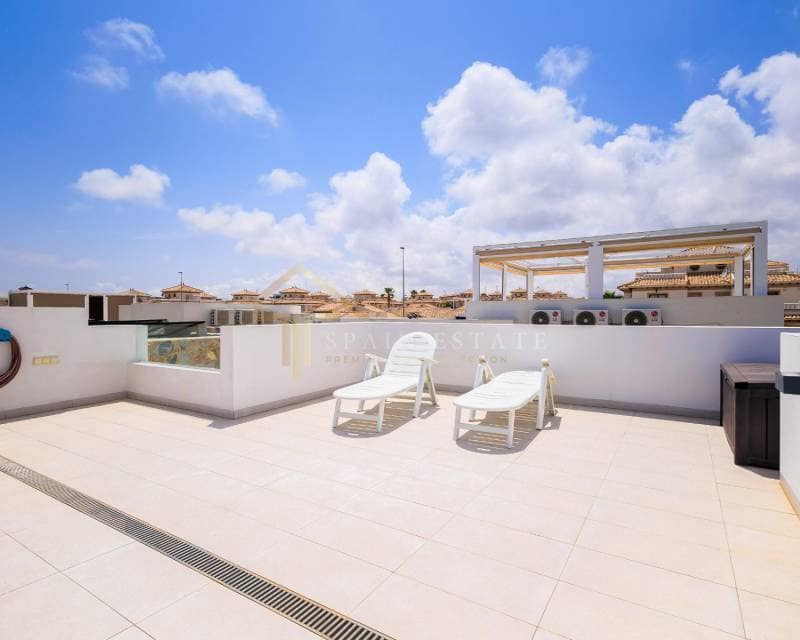 3 sypialnia Willa do wynajęcia w Orihuela Costa z basenem garażem - 2 400 € (Ref: 7839052)