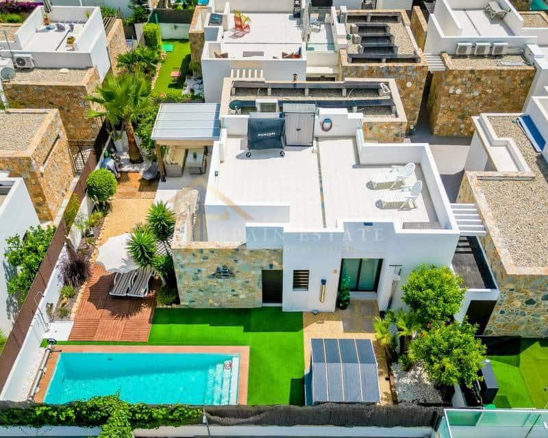 3 sypialnia Willa do wynajęcia w Orihuela Costa z basenem garażem - 2 400 € (Ref: 7839052)