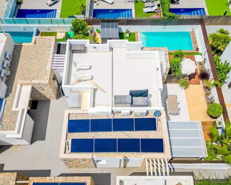 3 sypialnia Willa do wynajęcia w Orihuela Costa z basenem garażem - 2 400 € (Ref: 7839052)