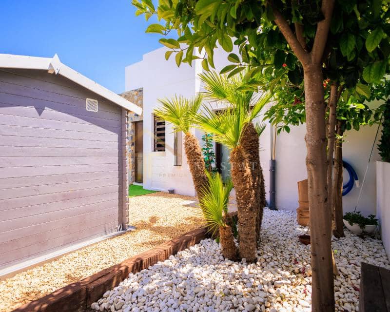 3 sypialnia Willa do wynajęcia w Orihuela Costa z basenem garażem - 2 400 € (Ref: 7839052)