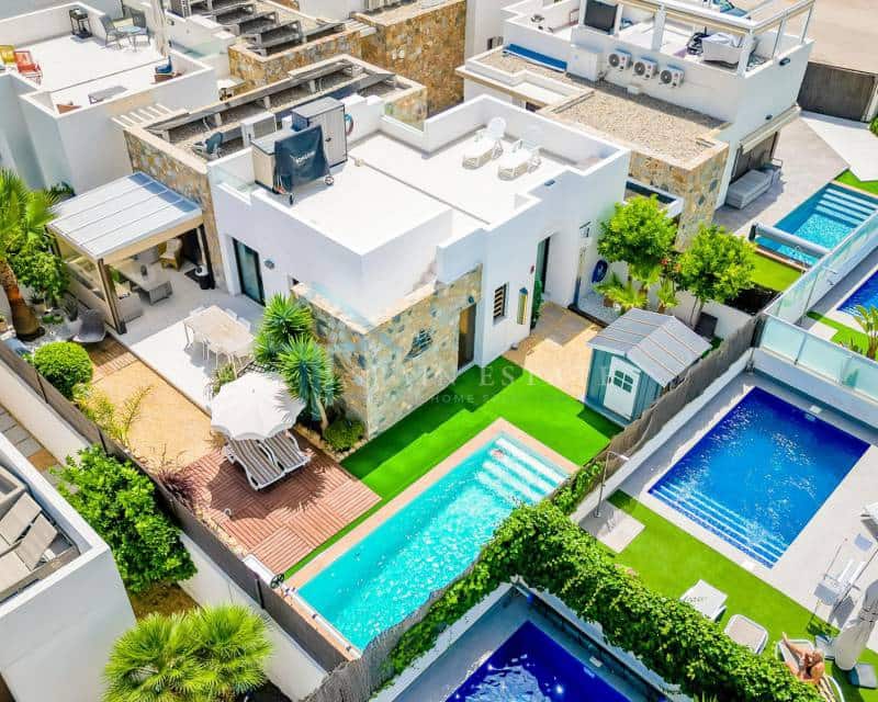 3 sypialnia Willa do wynajęcia w Orihuela Costa z basenem garażem - 2 400 € (Ref: 7839052)