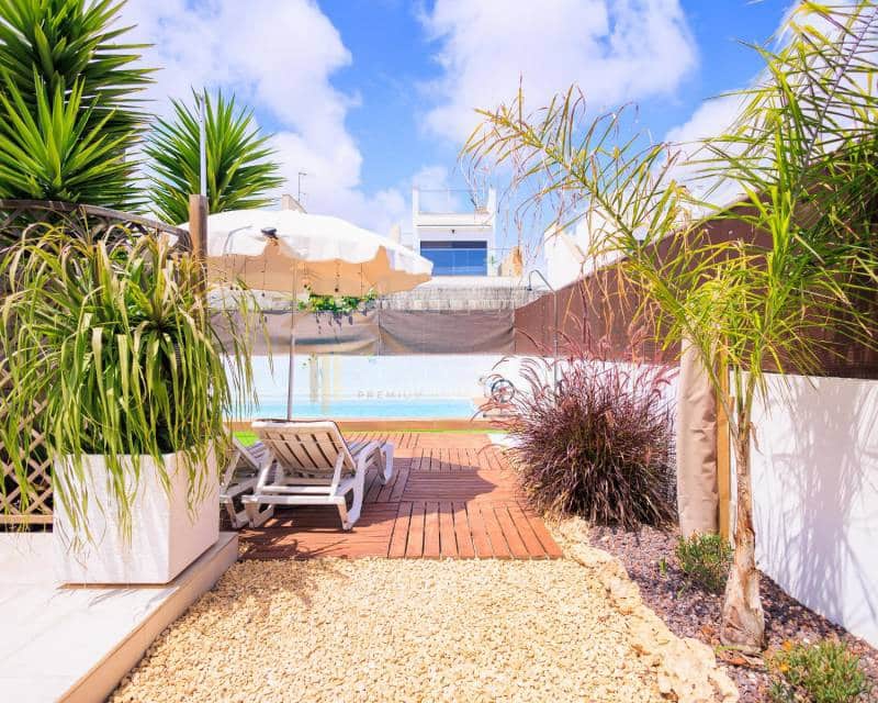 3 sypialnia Willa do wynajęcia w Orihuela Costa z basenem garażem - 2 400 € (Ref: 7839052)