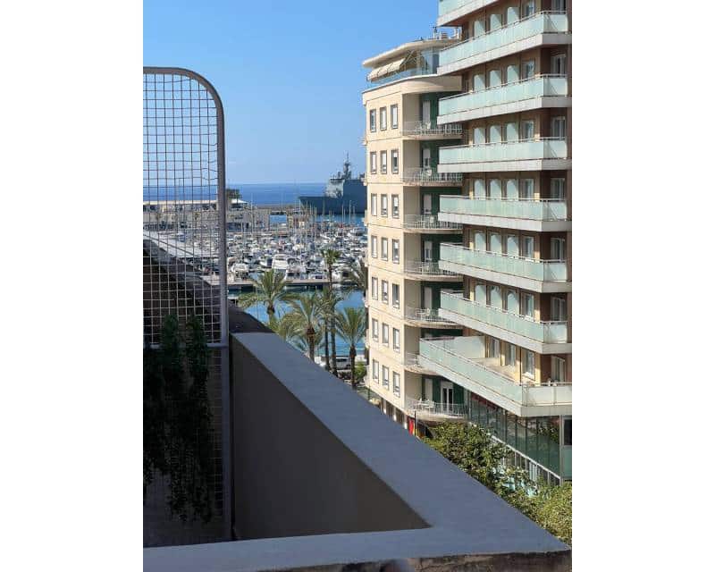 3 sovrum Lägenhet att hyra i Alicante stad - 2 300 € (Ref: 7987648)
