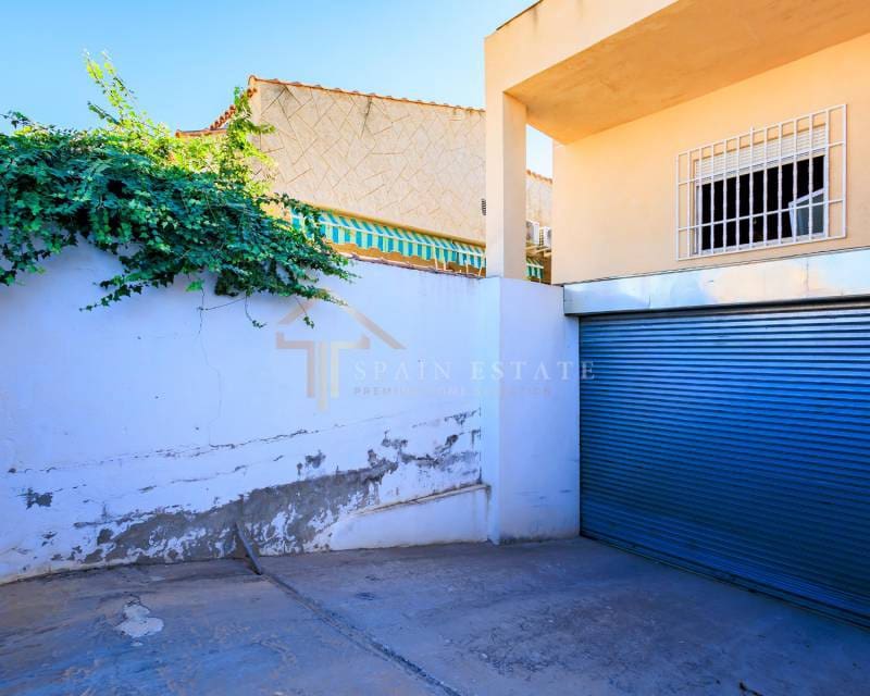 3 bedroom Villa for sale in Orihuela Costa with pool garage - € 550,000 (Ref: 8002641)