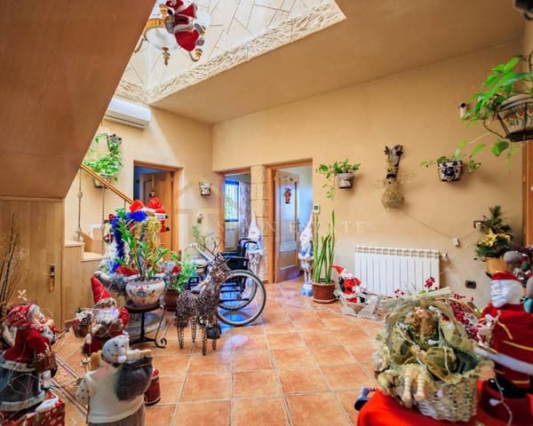 3 makuuhuone Huvila myytävänä paikassa Orihuela Costa, Orihuela mukana uima-altaan 
autotalli - 550 000 € (Ref: 8002641)