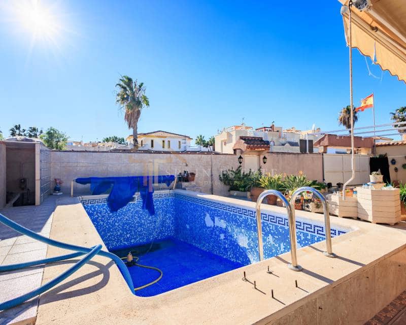 3 bedroom Villa for sale in Orihuela Costa with pool garage - € 550,000 (Ref: 8002641)