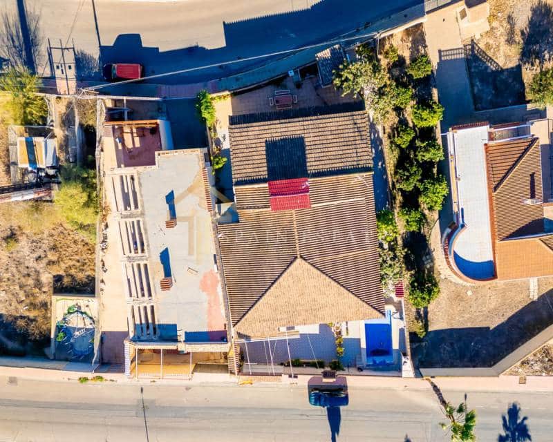 3 bedroom Villa for sale in Orihuela Costa with pool garage - € 550,000 (Ref: 8002641)