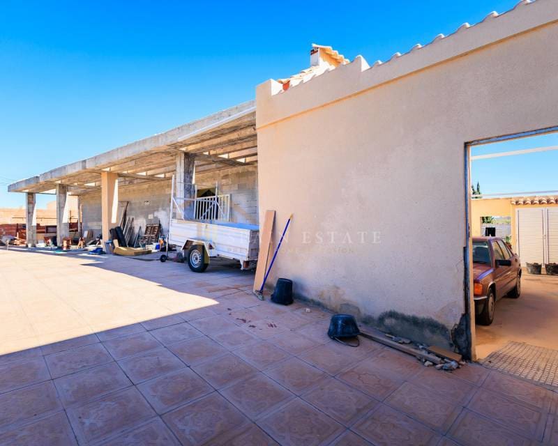 3 bedroom Villa for sale in Orihuela Costa with pool garage - € 550,000 (Ref: 8002641)