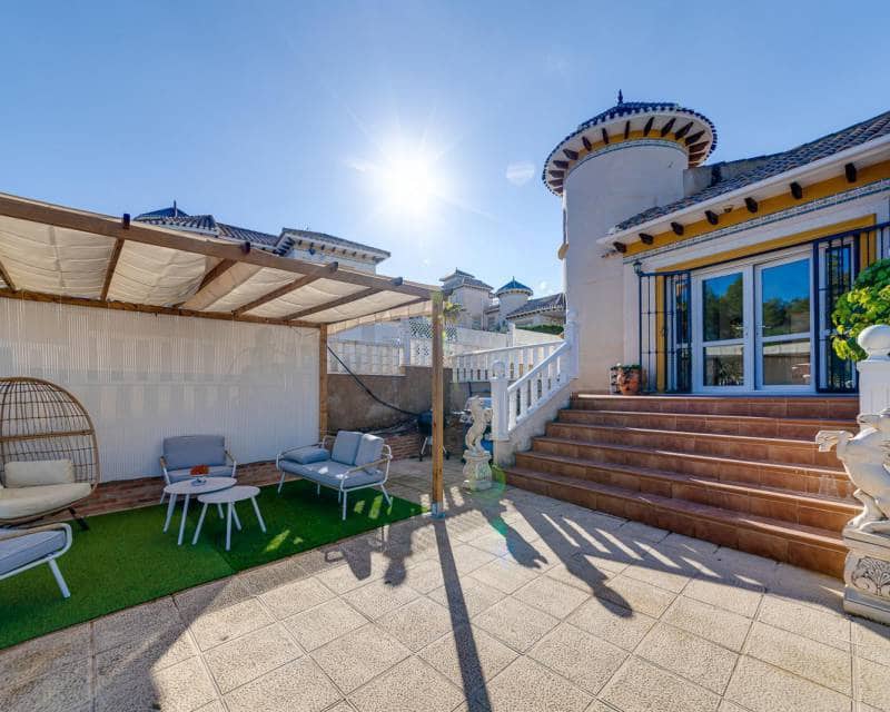 4 bedroom Villa for rent in Villamartin with pool garage - € 2,850 (Ref: 8119629)