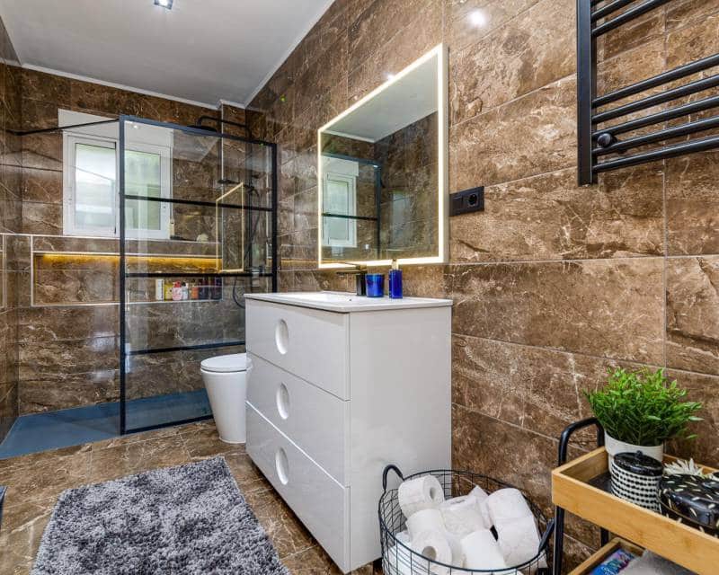 4 bedroom Villa for rent in Villamartin with pool garage - € 2,850 (Ref: 8119629)