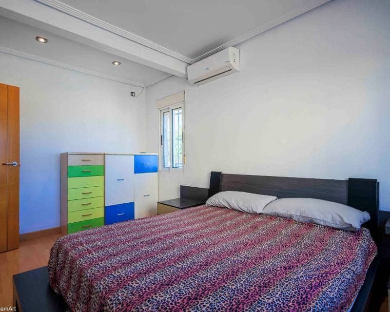 Chalet de 3 habitaciones en Los Balcones en venta con piscina garaje - 380.000 € (Ref: 8131752)