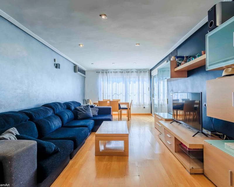 Chalet de 3 habitaciones en Los Balcones en venta con piscina garaje - 380.000 € (Ref: 8131752)