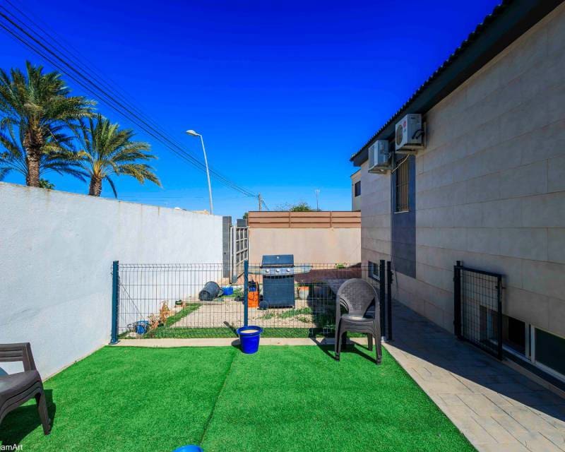 Chalet de 3 habitaciones en Los Balcones en venta con piscina garaje - 380.000 € (Ref: 8131752)