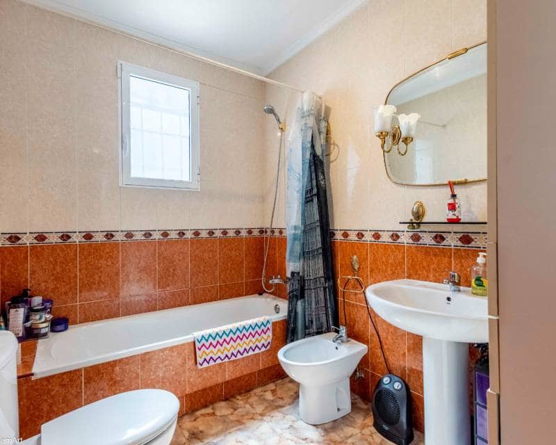 4 bedroom Villa for sale in Orihuela Costa with garage - € 850,000 (Ref: 8145874)