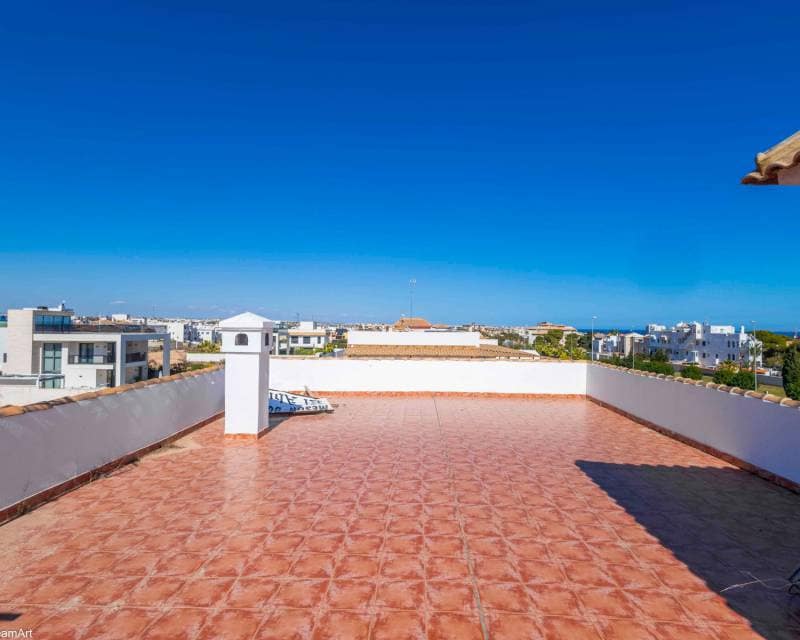 4 bedroom Villa for sale in Orihuela Costa with garage - € 850,000 (Ref: 8145874)