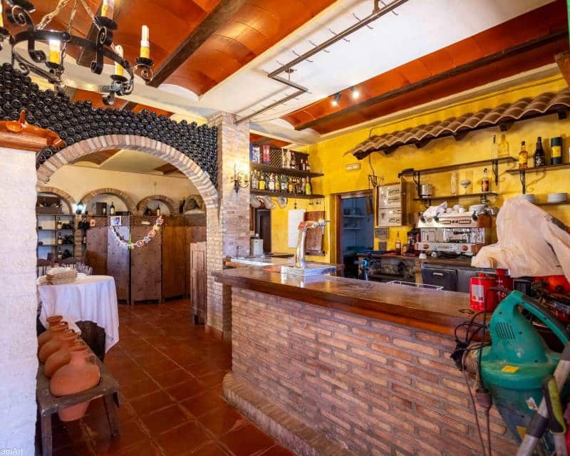 4 bedroom Villa for sale in Orihuela Costa with garage - € 850,000 (Ref: 8145874)