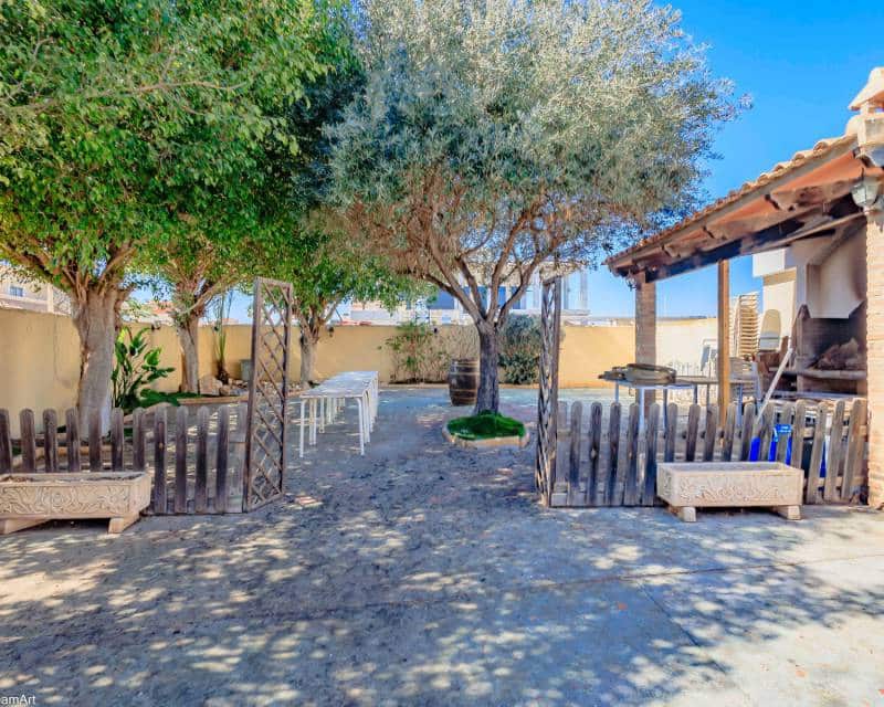 4 bedroom Villa for sale in Orihuela Costa with garage - € 850,000 (Ref: 8145874)