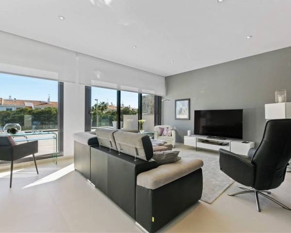 3 soveværelse Villa til salg i Campoamor, Orihuela med swimmingpool - € 1.250.000 (Ref: 8148083)