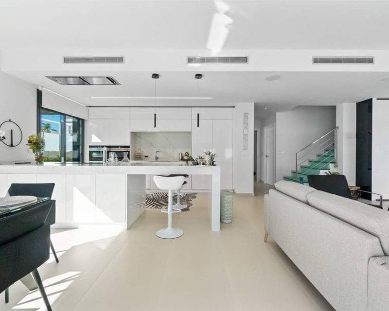 3 soveværelse Villa til salg i Orihuela Costa med swimmingpool - € 1.250.000 (Ref: 8148083)