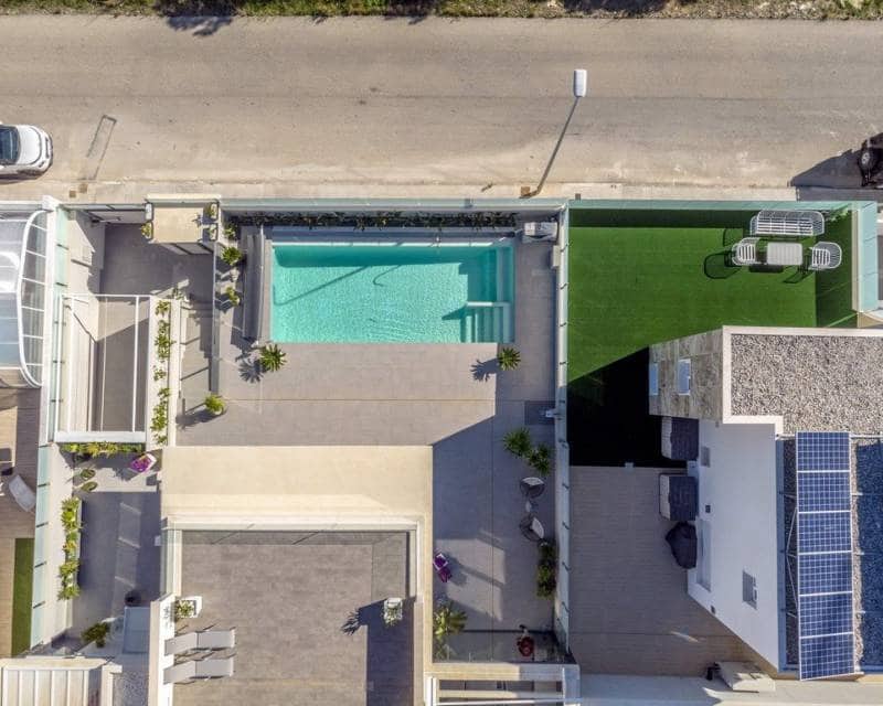 3 soveværelse Villa til salg i Orihuela Costa med swimmingpool - € 1.250.000 (Ref: 8148083)