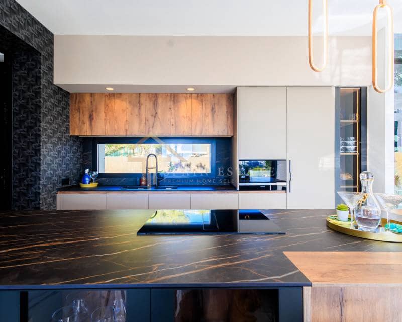 4 bedroom Villa for sale in Las Colinas Golf with pool garage - € 2,880,000 (Ref: 8148090)