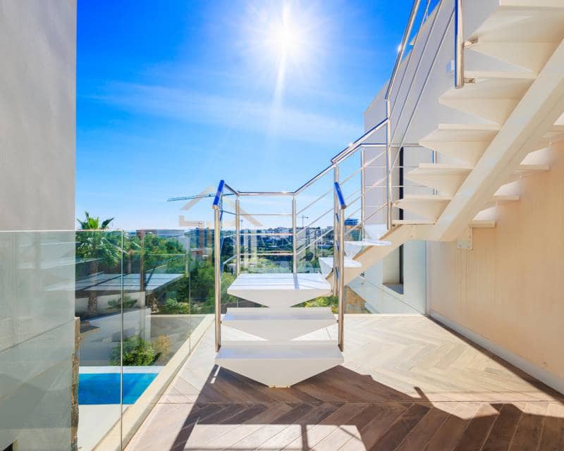 4 bedroom Villa for sale in Las Colinas Golf with pool garage - € 2,880,000 (Ref: 8148090)