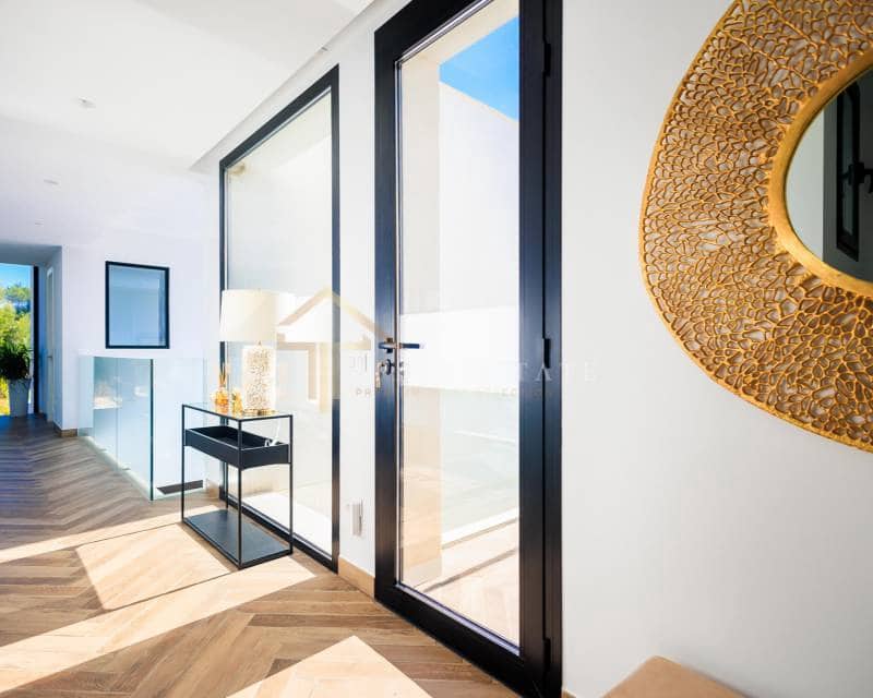 4 bedroom Villa for sale in Las Colinas Golf with pool garage - € 2,880,000 (Ref: 8148090)