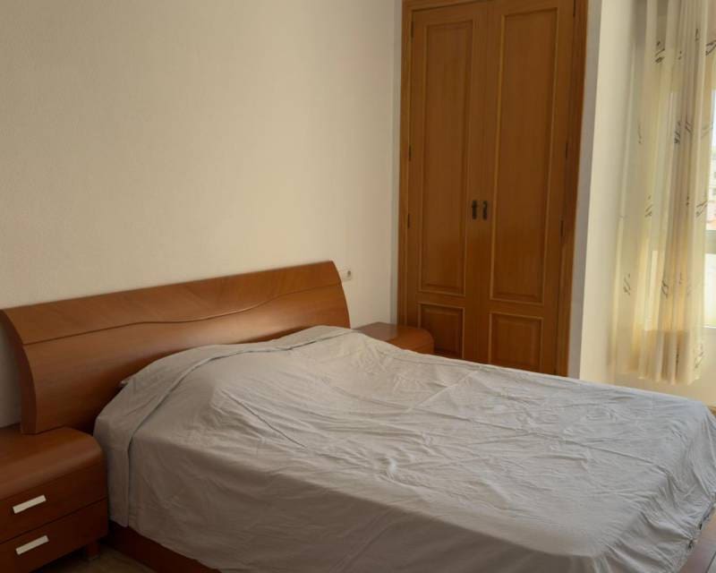 3 quarto Apartamento para arrendar em Alicante cidade com garagem - 1 300 € (Ref: 8168656)