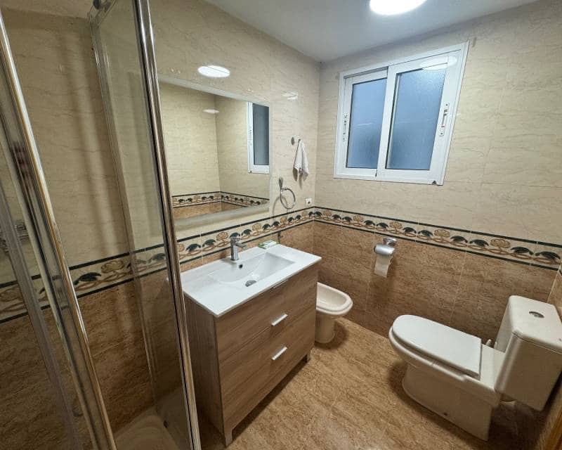 3 quarto Apartamento para arrendar em Alicante cidade com garagem - 1 300 € (Ref: 8168656)