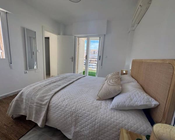 2 Zimmer Reihenhaus zu vermieten in El Chaparral - La Siesta - La Torreta, Torrevieja mit Pool - 800 € (Ref: 8231475)