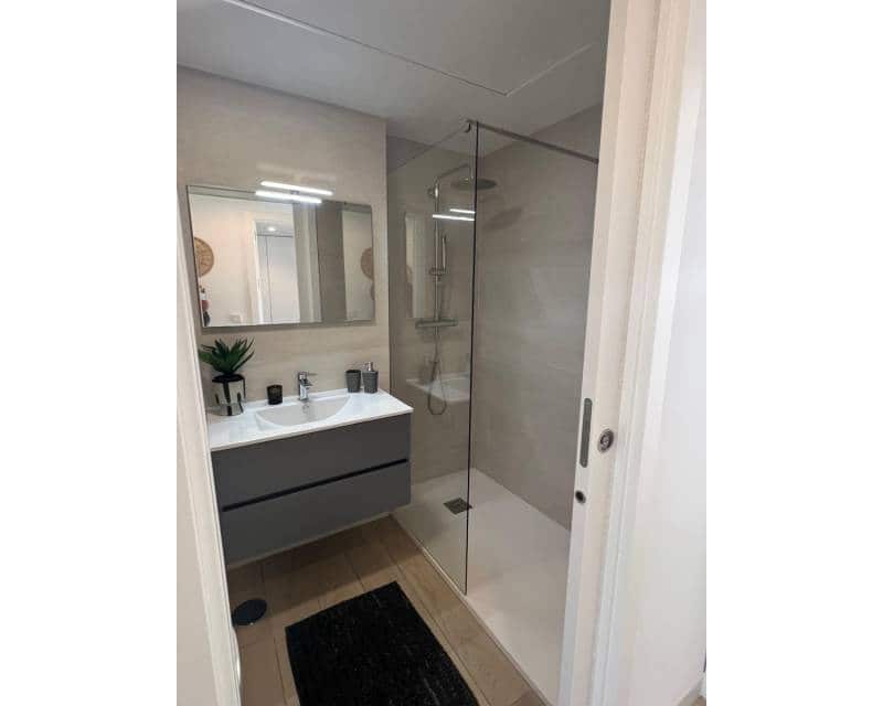 2 soveværelse Villa til leje i Los Alcazares med swimmingpool garage - € 2.000 (Ref: 8260852)