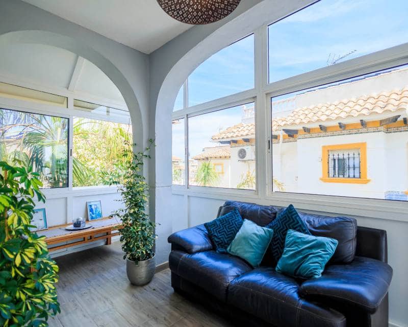 5 soveværelse Villa til salg i La Zenia med swimmingpool - € 399.000 (Ref: 8295249)