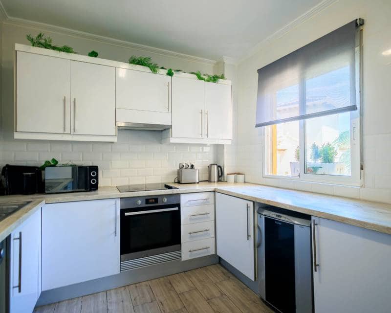 5 soveværelse Villa til salg i La Zenia med swimmingpool - € 399.000 (Ref: 8295249)