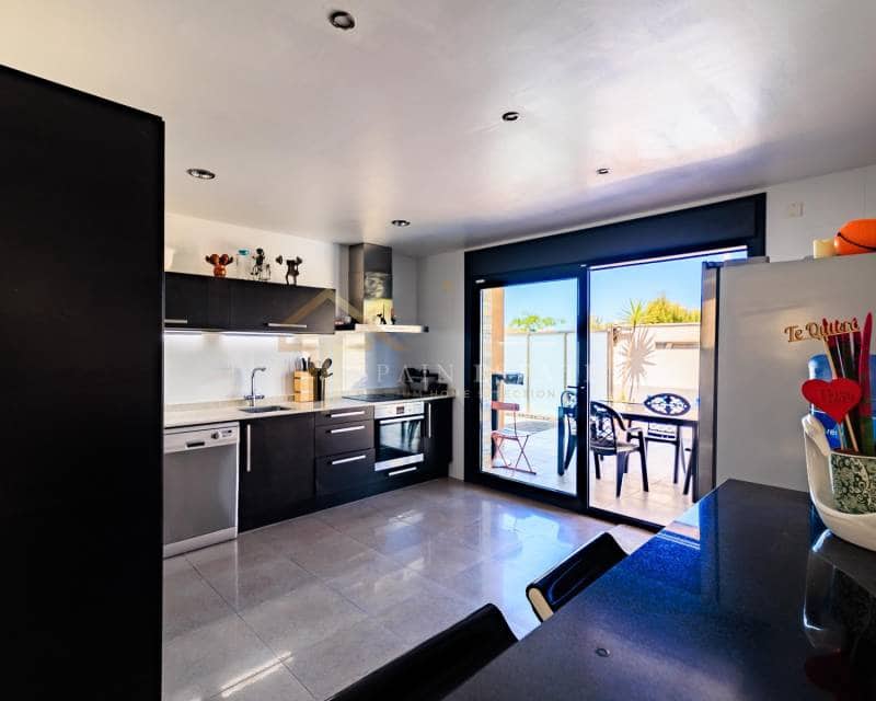 4 soverom Villa til leie i Pilar de la Horadada med svømmebasseng garasje - € 2 000 (Ref: 8504961)