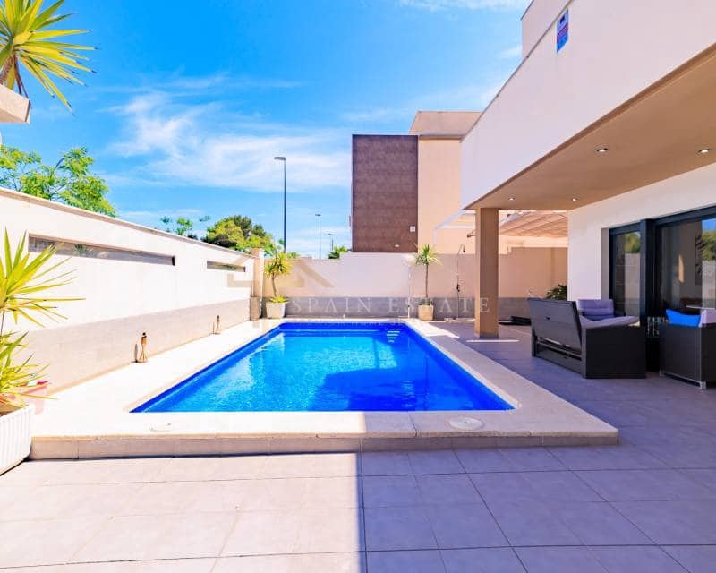 4 soverom Villa til leie i Pilar de la Horadada med svømmebasseng garasje - € 2 000 (Ref: 8504961)